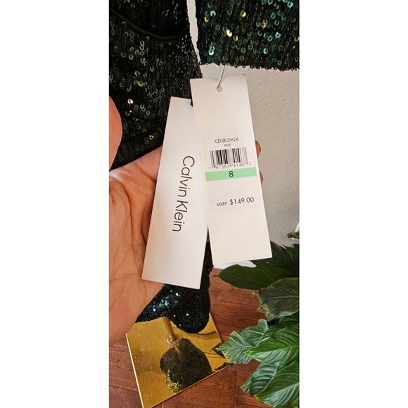 NWT Calvin Klein‎ Ruched Sequined Cocktail Wrap Sheath Dress Women Size 8 Green - Picture 6 of 7
